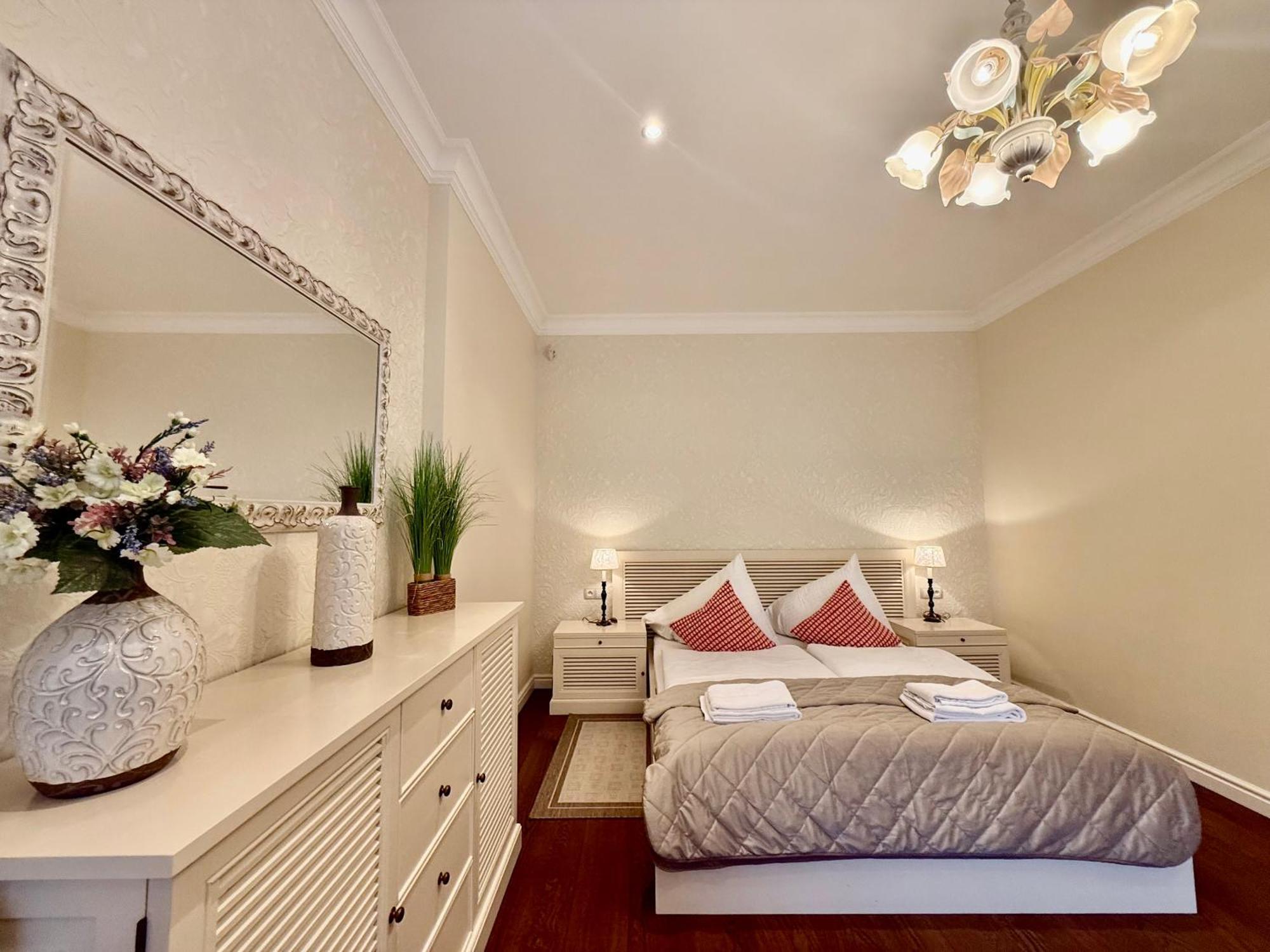 Unique Charles Bridge 2Bdr Apartment. Praha Exteriér fotografie